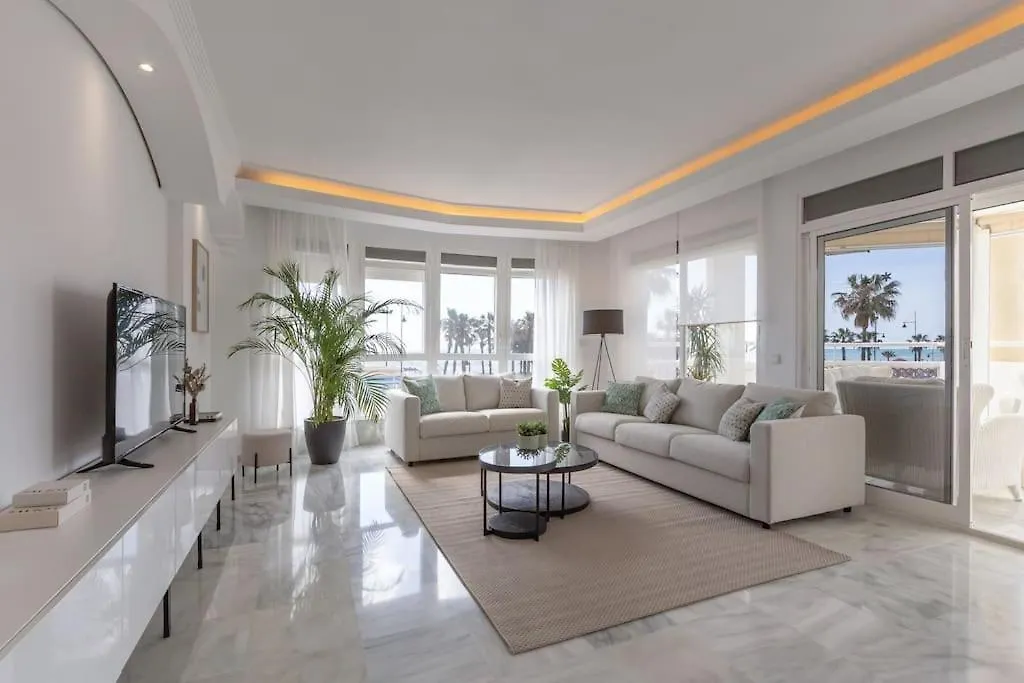 Edén Costa Lago PRIMERA LÍNEA DE MAR Torremolinos España